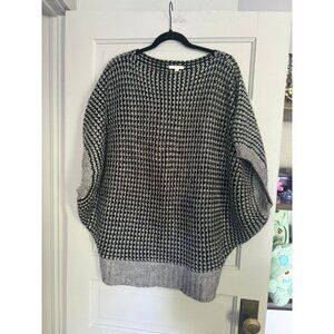 le lis Sleeveless Dolman Batwing Gray and Black Wool Blend Sweater m/l